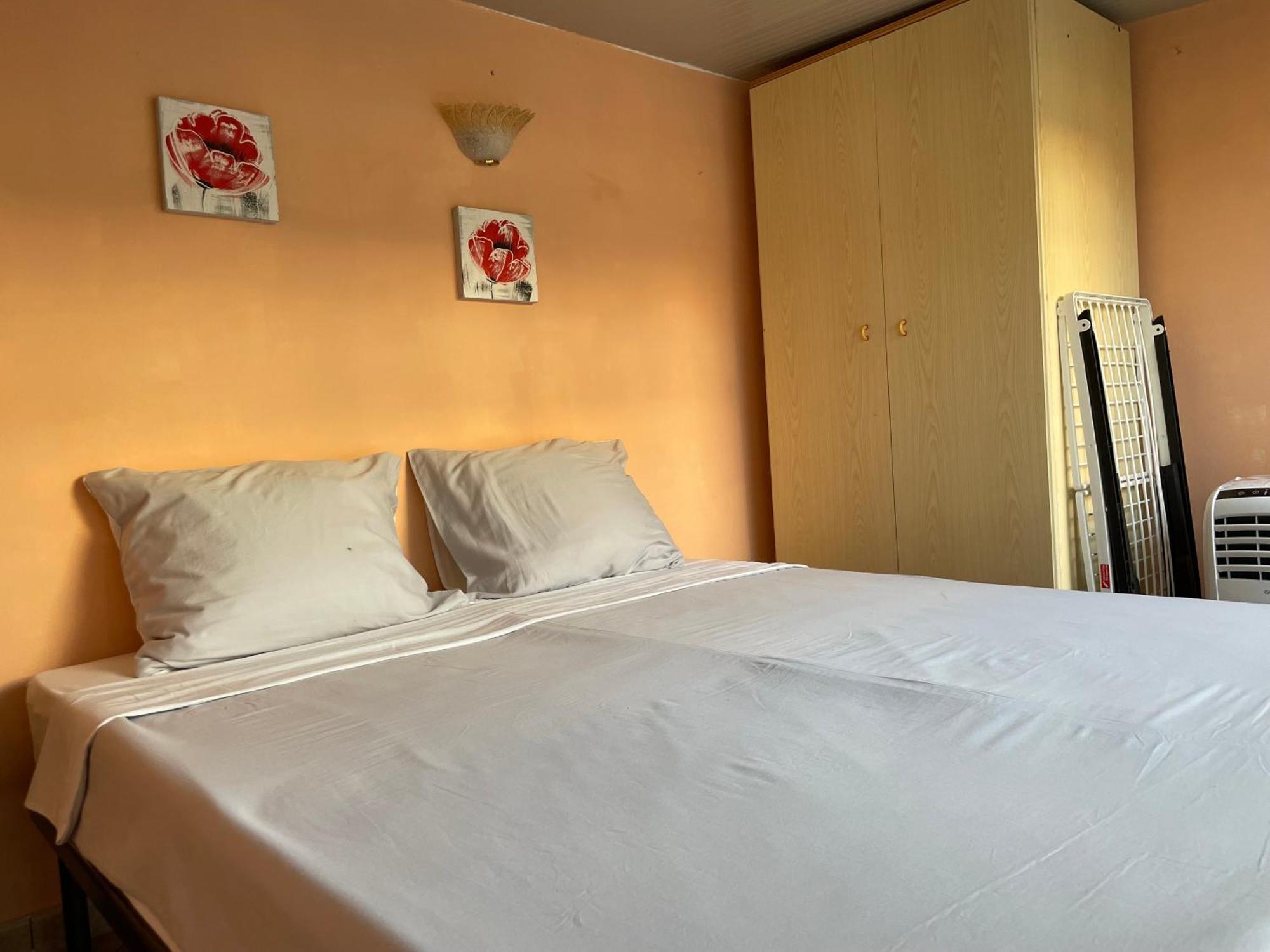 Residence Don Turi فيلافرانكا تيرينا المظهر الخارجي الصورة