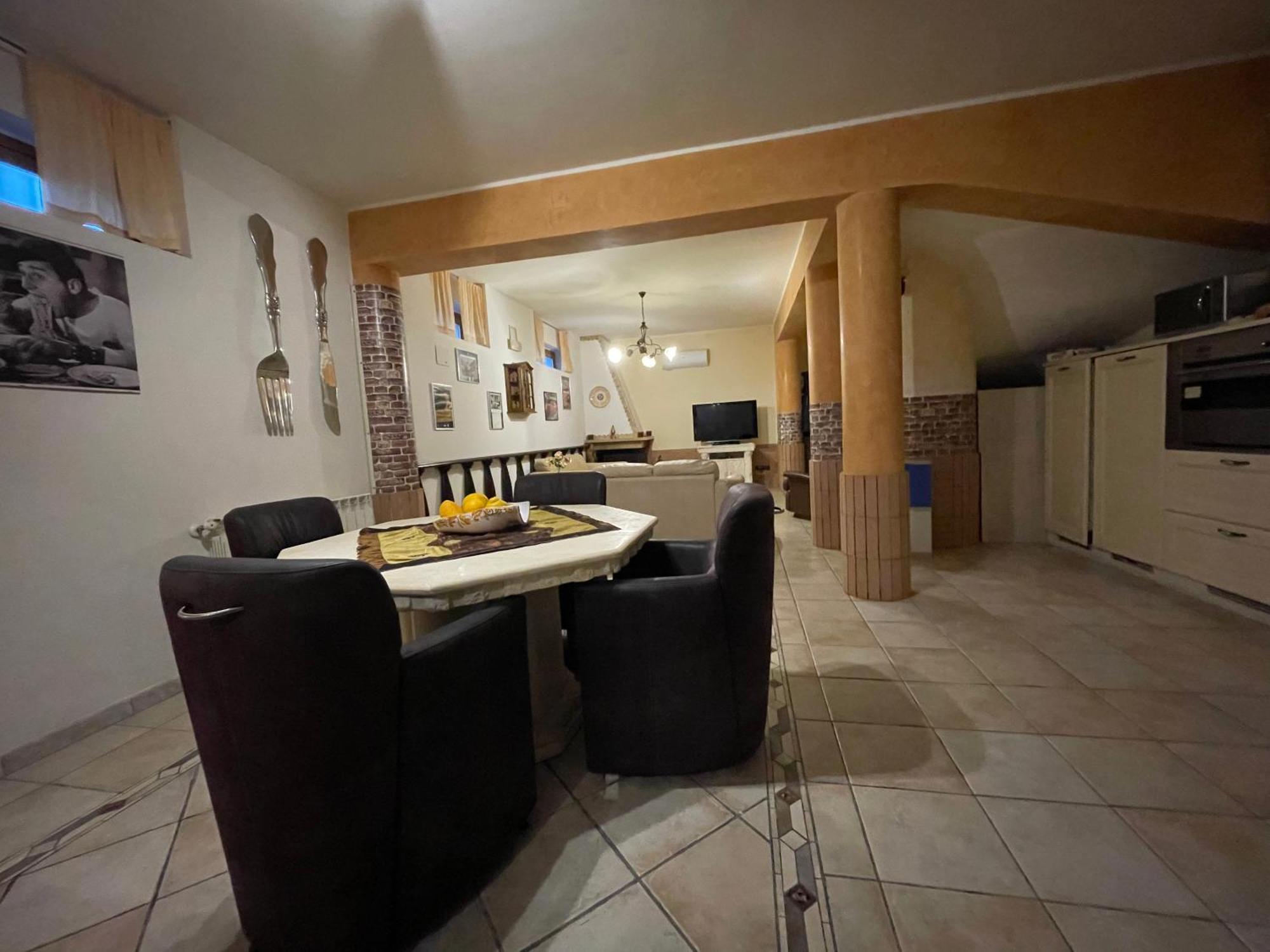 Residence Don Turi فيلافرانكا تيرينا المظهر الخارجي الصورة